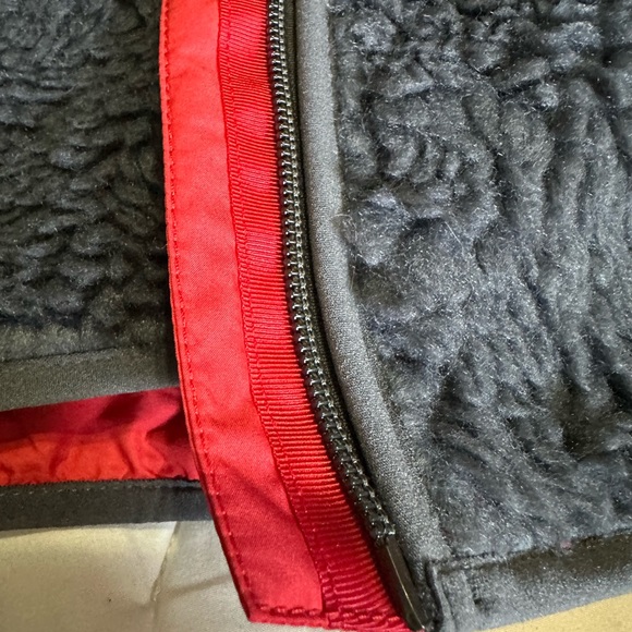 Patagonia Gray and Red Fleece Jacket - Picture 3 of 8